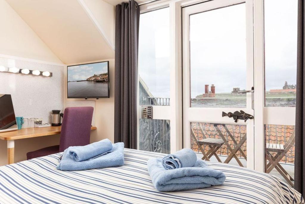 Silver Street Suites ウィットビー エクステリア 写真