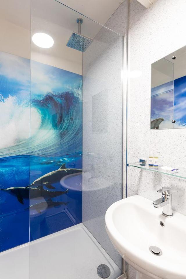 Silver Street Suites ウィットビー エクステリア 写真
