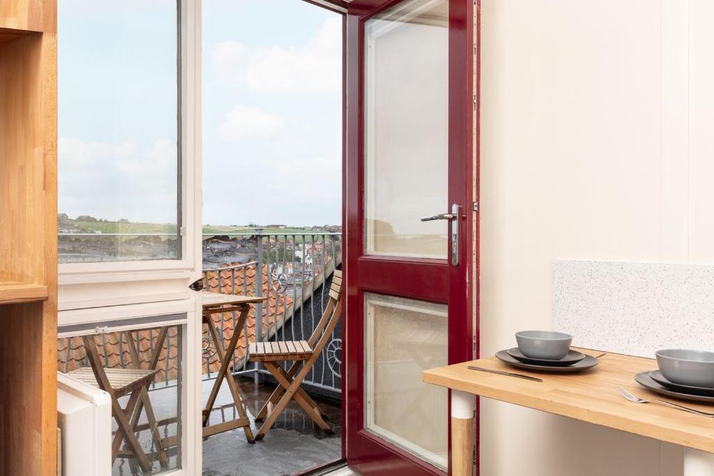Silver Street Suites ウィットビー エクステリア 写真
