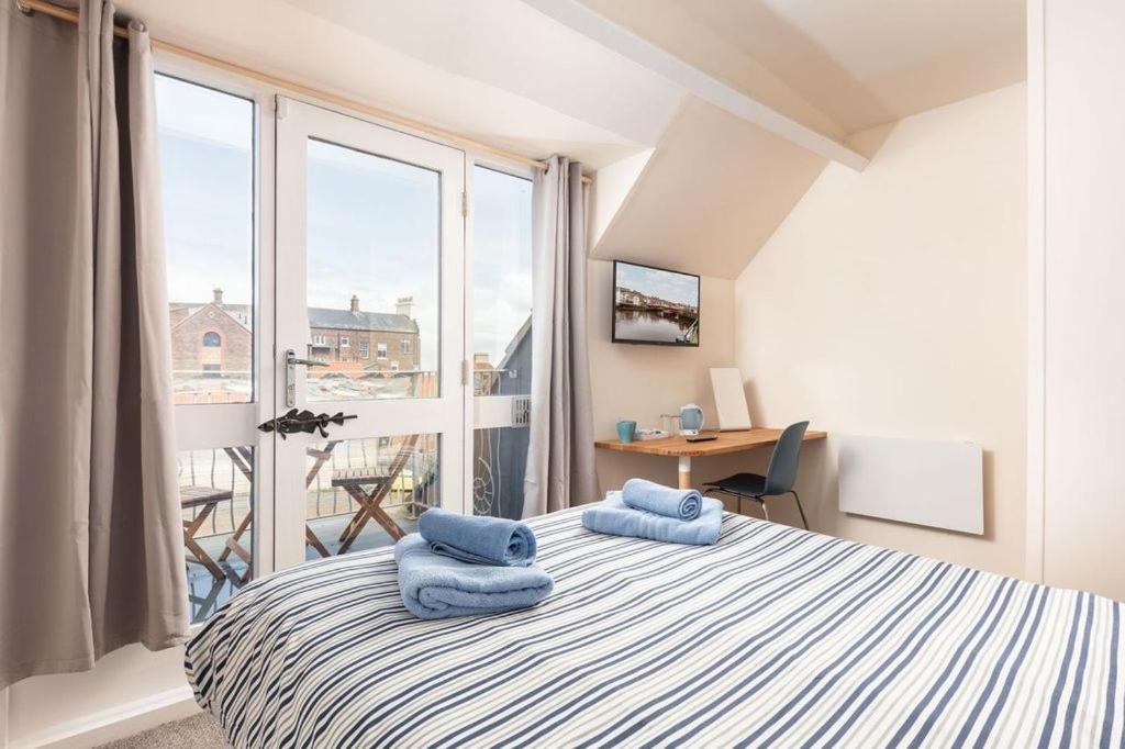 Silver Street Suites ウィットビー エクステリア 写真